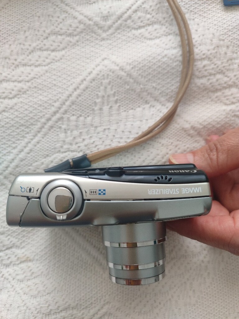 Canon IXUS 800 IS - 5