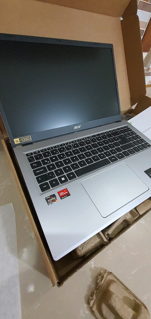 Garantili Acer Aspire 3 Ryzen 3 7320U / 8GB RAM / 256GB SSD - 6