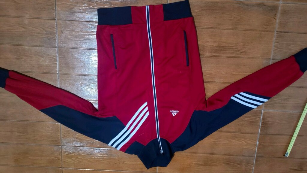 Adidas sweat mont. Bir koltuk altı uçtan diğer uca yanlamasına eni çek