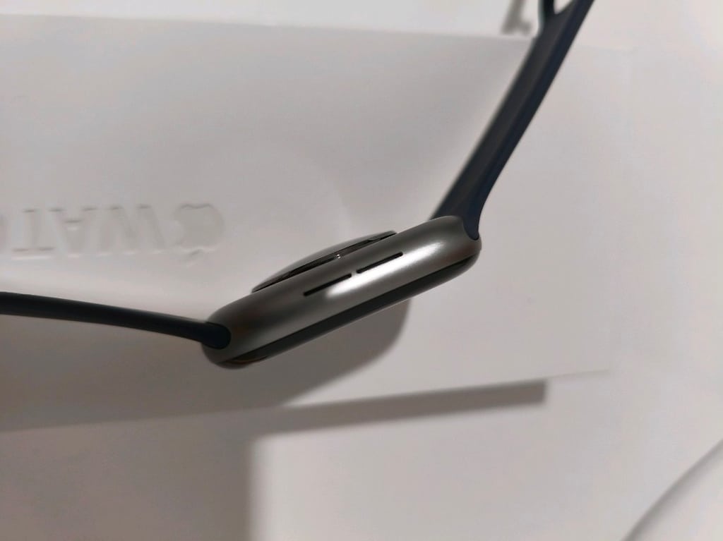 APPLE WATCH SERİES 12 46 mm UZAY GRİSİ - 4