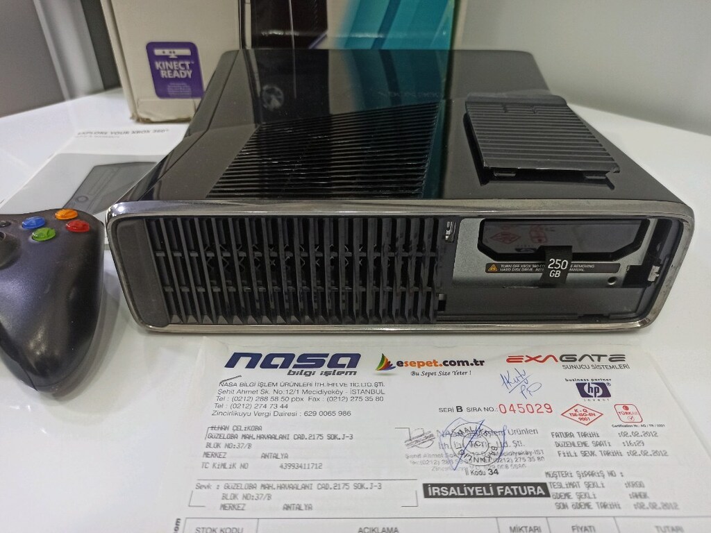 Xbox 360 Slim 250 GB Orjinal Tek Kol Orjinal Kutulu Koleksiyon Set - 3