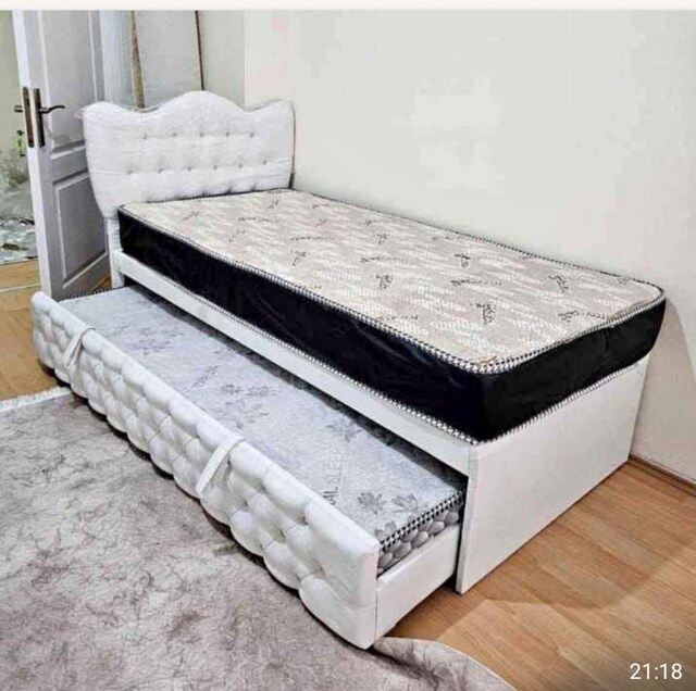 yavrulu baza başlık yatak sccscsbkskd f