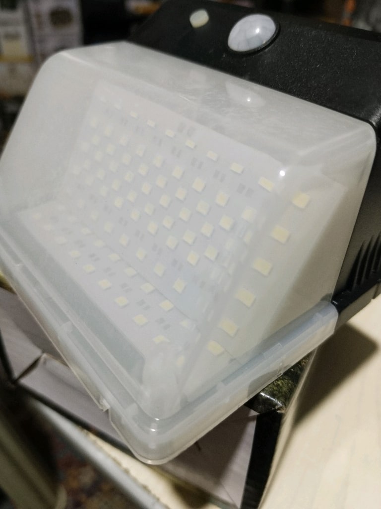 YENİ KUTUSUNDA GÜNEŞ ENERJİSİ İLE ÇALIŞAN DIŞ MEKAN LED AYDINLATMA - 6