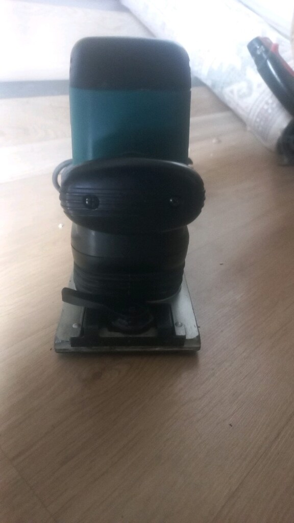 makita titreşimli zimpara 9046 - 6