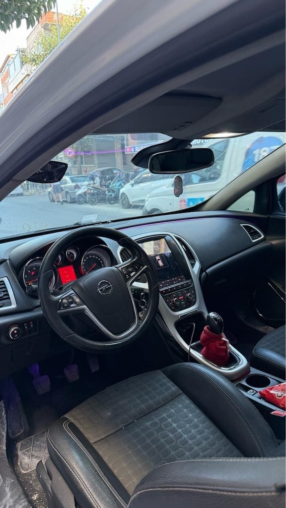 opel astra 1.6 T gtc 180 hp - 4