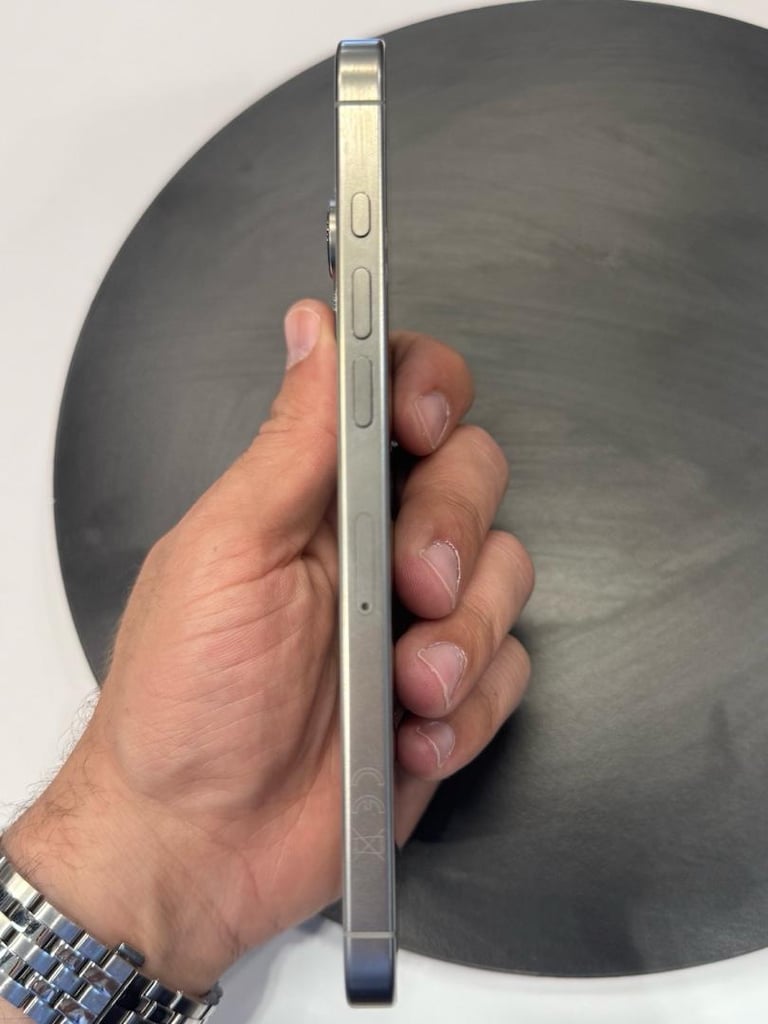Temiz Kullanılmış İlk Elden İphone 16promax 256 gb - 2