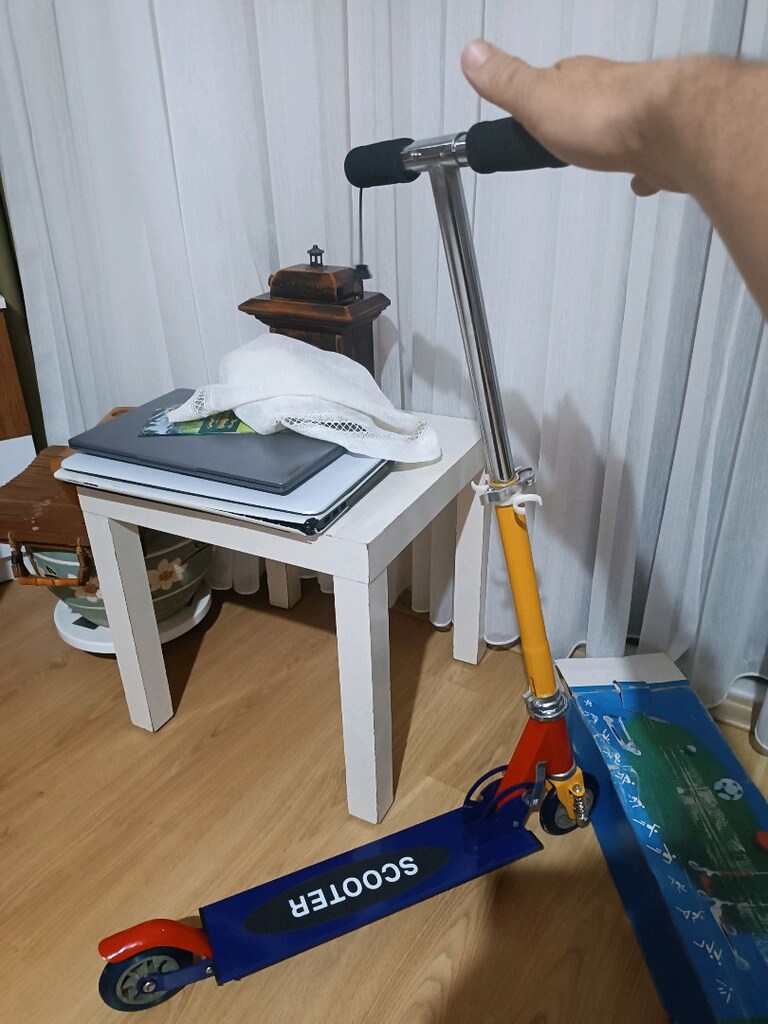 Silikon Teker, Boy Ayarlamalı Katlanır Metal Scooter - 3