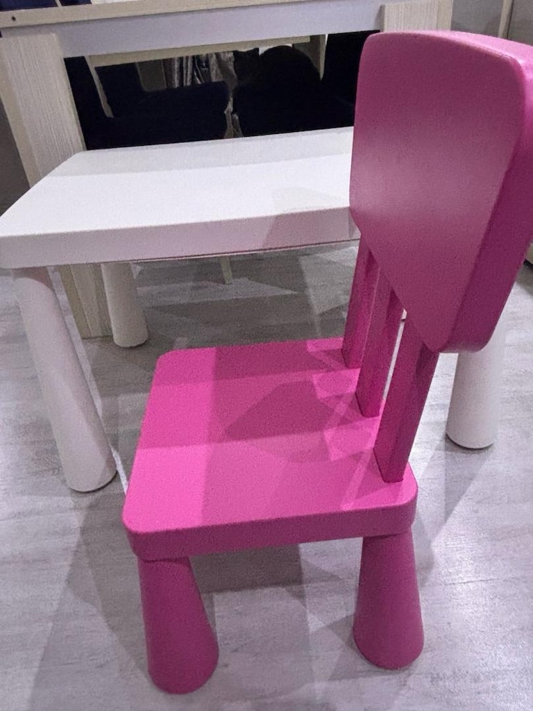 ikea çocuk sandalye ve masası - 6