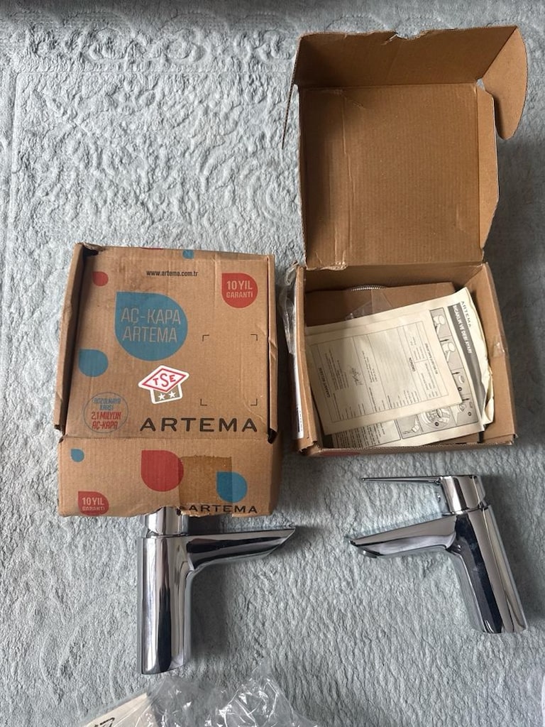 Sıfır ambalajında krom lavabo bataryası ve hortumları - 2