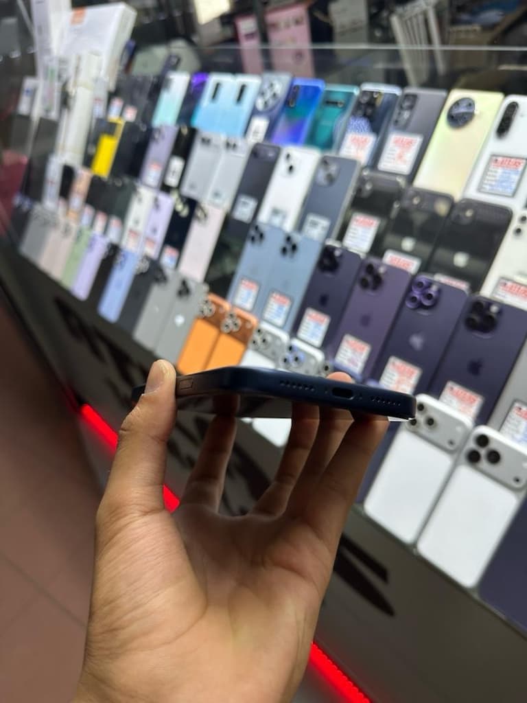 Atlas teknoloji acil satılık İPhone 17 pro Max TR 18 ay garantili - 3