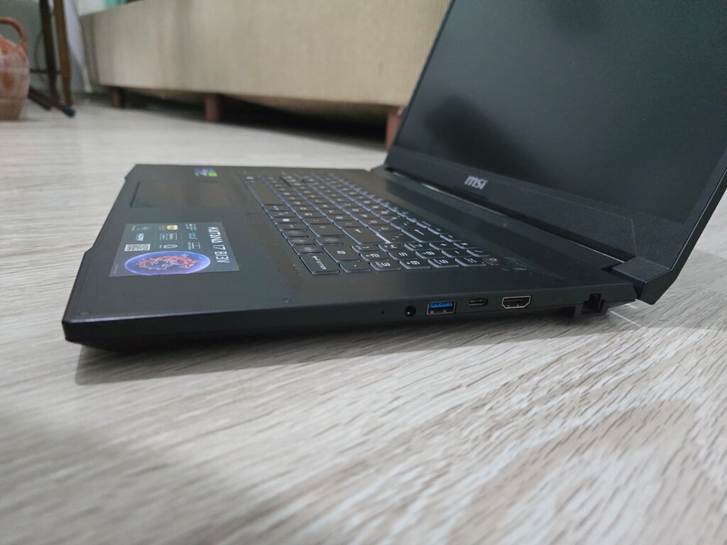 Oyuncu Laptop MSI KATANA 17 (RTX 4070/ i7-13620H / 32GB RAM / 1TB SSD) - 12