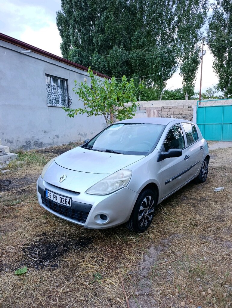 2009 model Clio 245. km Değişensiz son fiyat mesaj atmayn pazarlık içn - 2