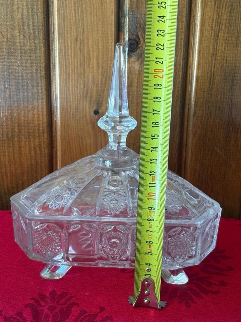 Vintage Üçgen Formda Kapaklı ve Ayaklı Pres Cam Şekerlik - Lokumluk - 9