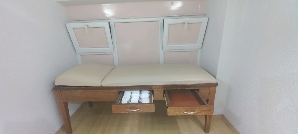 Ahşap Cilt Bakım Sedyesi – 2 Çekmeceli - 5