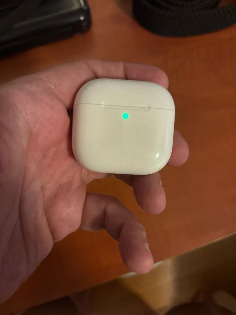 Apple Airpods 4 - 5