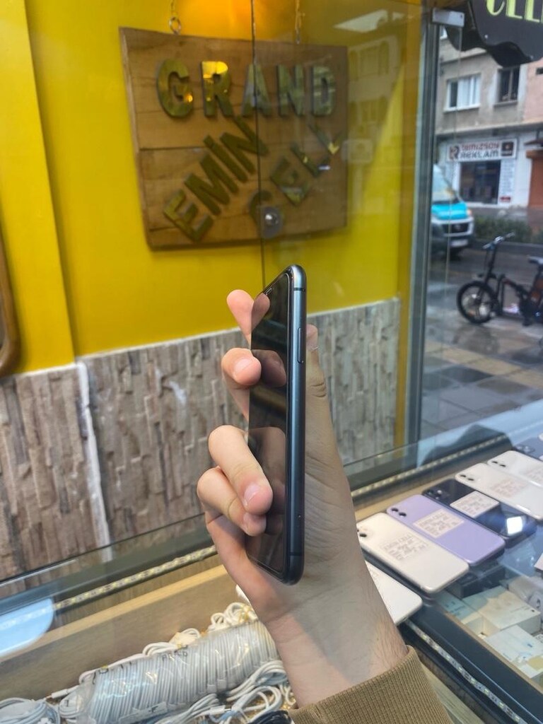 İphone 11 TR - 2