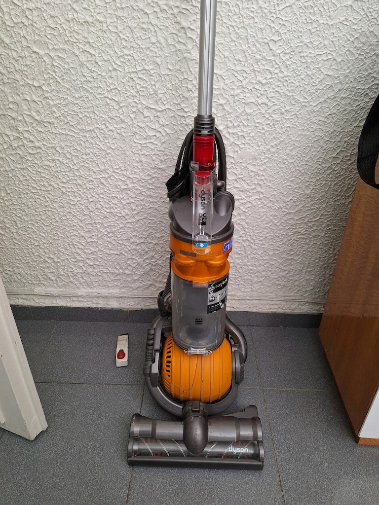 DYSON ELEKTRİKLİ SÜPÜRGE - 4