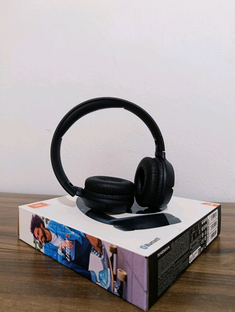 ACİL SATILIK JBL TUNE 527 BT KULAK ÜSTÜ KULAKLIK