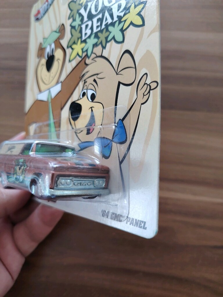 Hot wheels yogi bear ayı yogi 64 gmc panel - 3