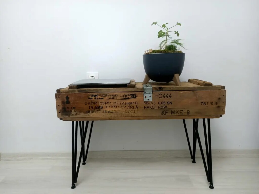Dresuar,orta sehpa,alet sandığı