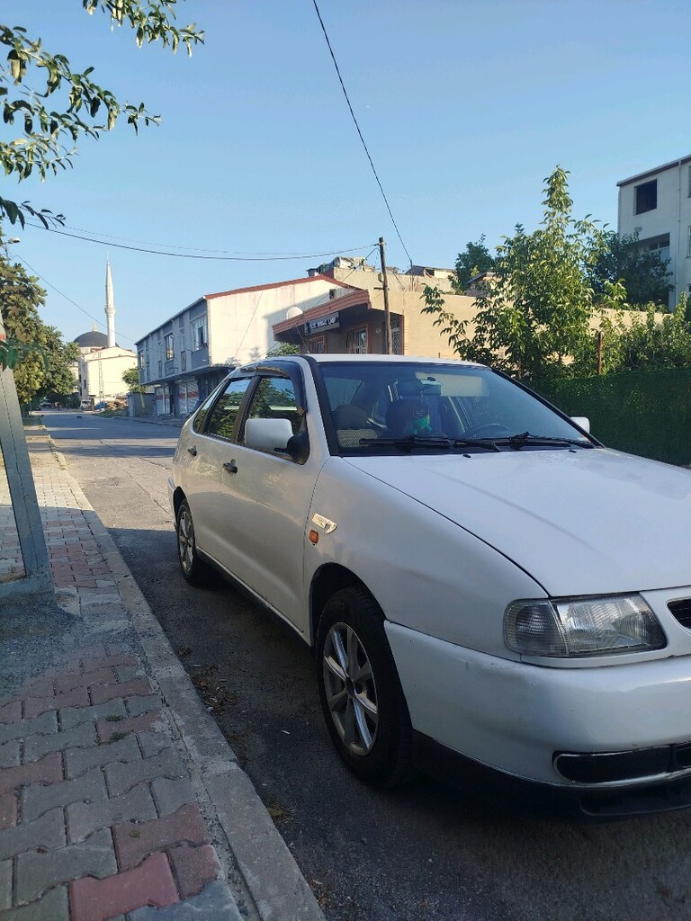 sahibinden satılık temiz Seat Cordoba 1.9 ahu motor 1999 model - 9