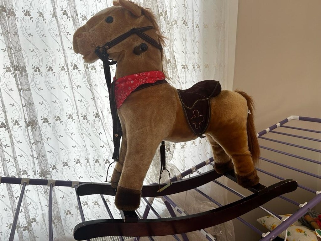 Peluş Sallanan At – Ahşap Kızaklı, Gerçek At ve Dörtnala Koşma Sesli - 3