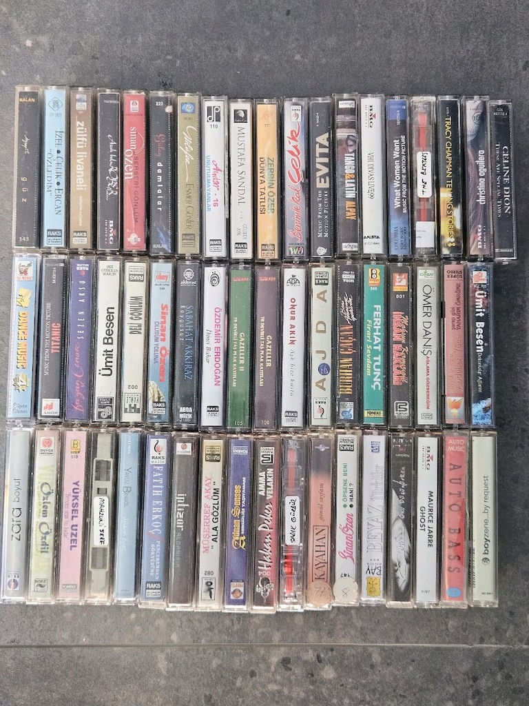 çeşitli sanatçılara ait müzik kaset albüm - 6