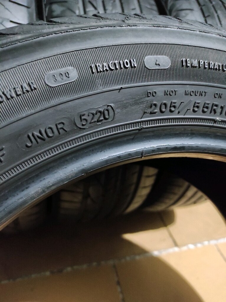 205-55-16 Goodyear 4 adet yazlık lastik (tarih:2020'in sonu) - 6