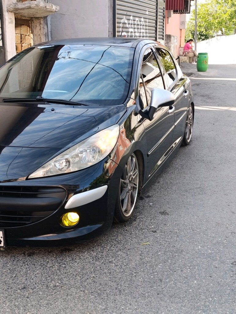 Peugeot 207 - 2