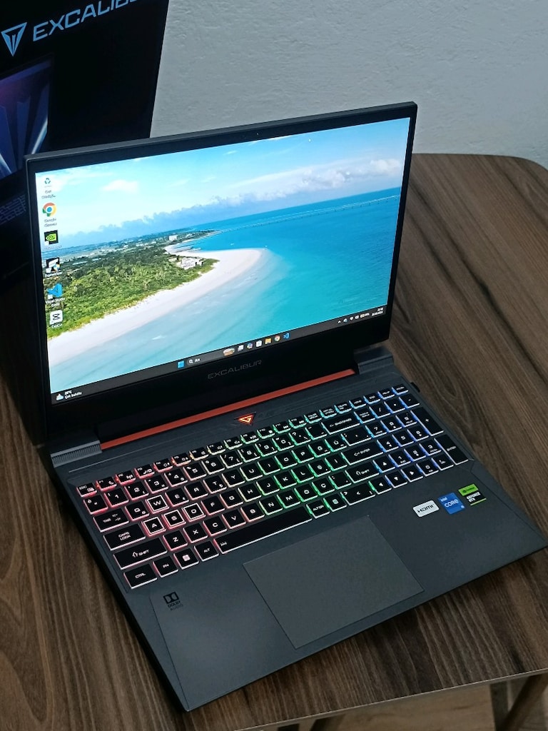 Kutulu Casper Excalibur G870 - RTX 4050 - 1TB SSD - 2