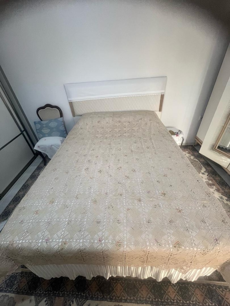 Krem Rengi Kare Motifli Büyük Boy Dantel Yatak Örtüsü yada Masa Örtüsü - 2