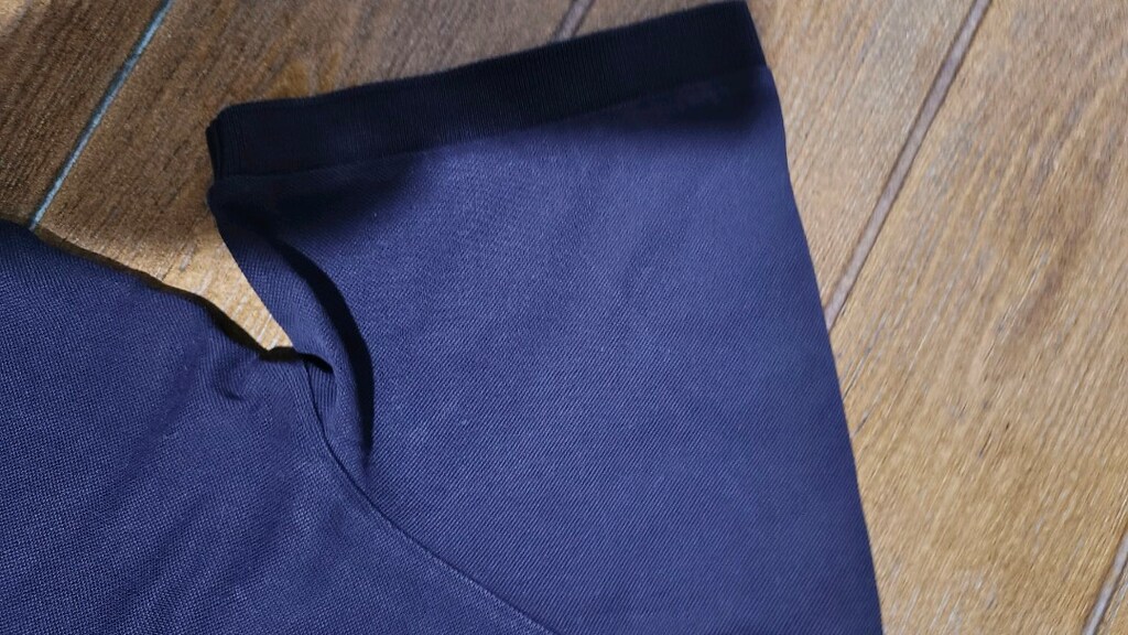 Prada mürdüm ya da vişne çürüğü rengi şık hafif likralı tshirt.. - 5