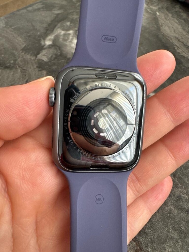 Apple Watch seri 4 44mm - 3