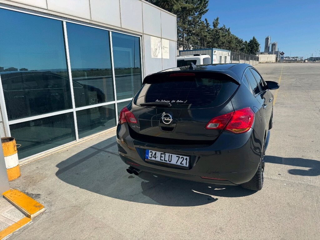 Opel Astra J 1.3 CDTI - 8