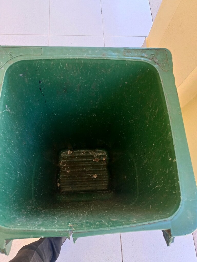 çöp kovası - 3