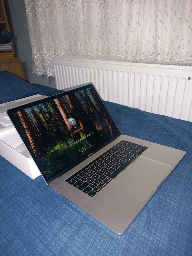 MACBOOK PRO 2018 15" i7 512 SSD 16 GB RAM ( KUSURSUZ..! ) - 17