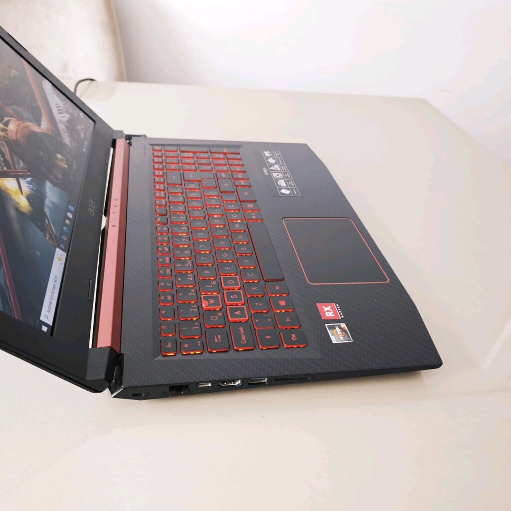 Acer Nitro 5 Laptop Rayzen 5 2500u SSD 512GB RAM 8GB ddr4 - 7