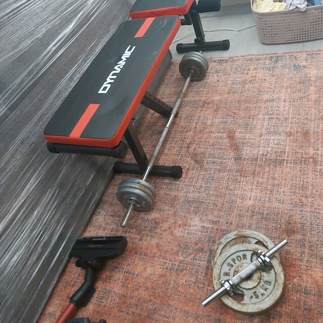 spor sehpasi ve agirlik barlari