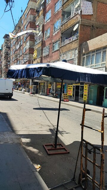 pazar şemsiyesi