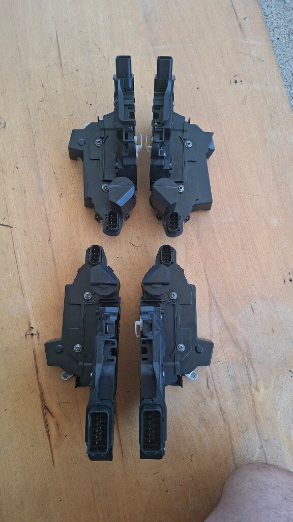 VOLVO S80 V70 XC70 XC60 S40 V50 C30 C70 Kapı Kilidi 2005-2015. - 8