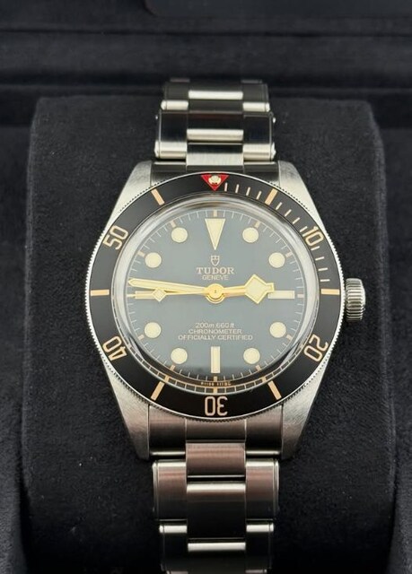 TUDOR ERKEK SAAT