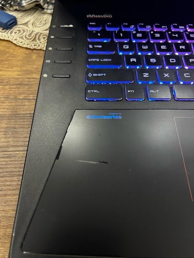 MSI GT72VR 6RD Dominator - 2