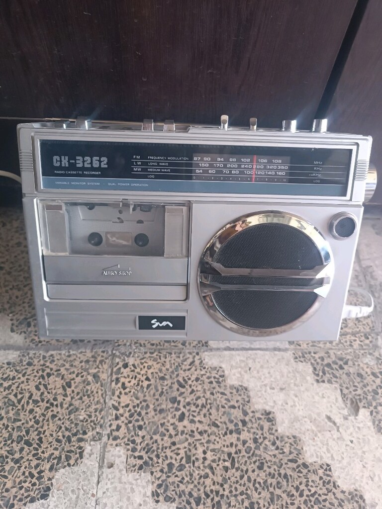 Kaset çalar FM var radyo çalışıyor kaset yeri tuşları yapılacak alana - 5