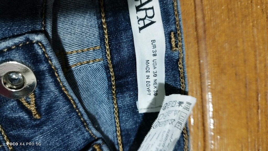 #Zara orijinal Likralı jeans pantolon. Bacakta kusur Eni çekilince 40 - 5
