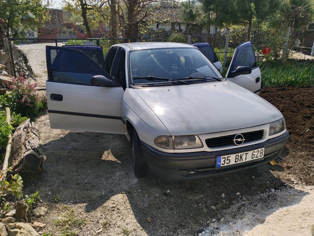 motoru 15 bin km önce yapıldı, lastikler yeni, akü yeni ,fenni yeni - 9