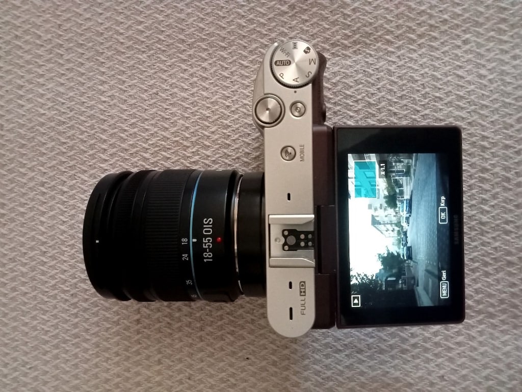 Samsung NX3000 Fotoğraf Makinesi - 10