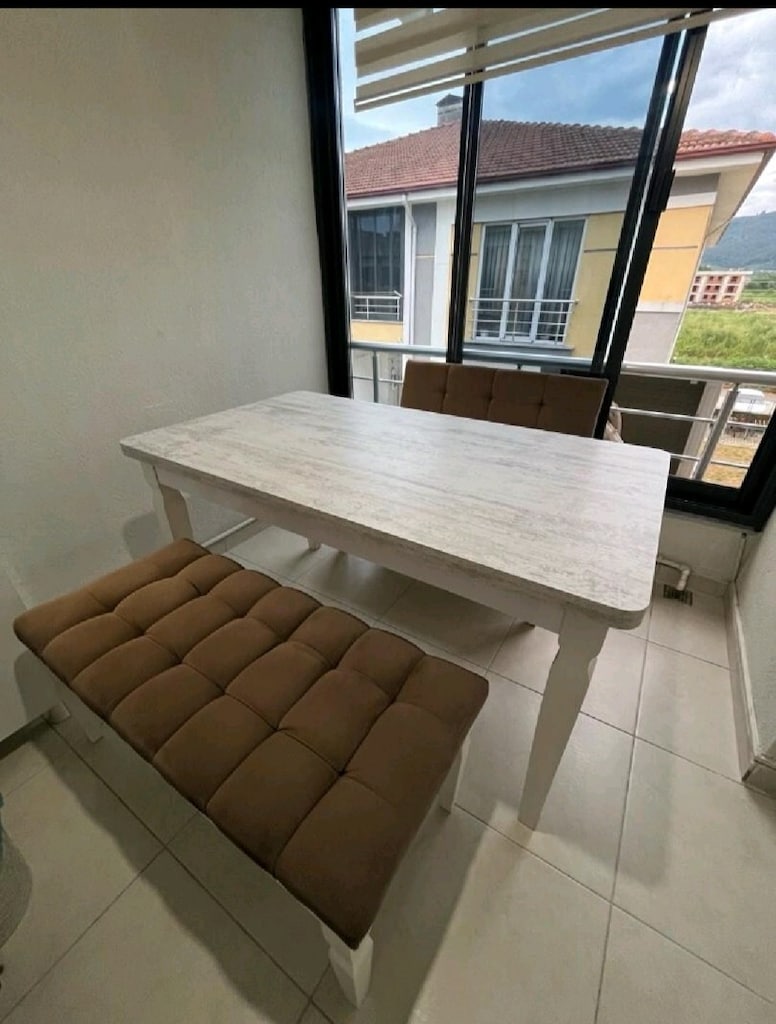 BALKON MASA TAKIMI