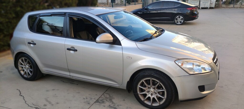 Kia Ceed 2009 Model 1.6 Dizel Temiz - 9