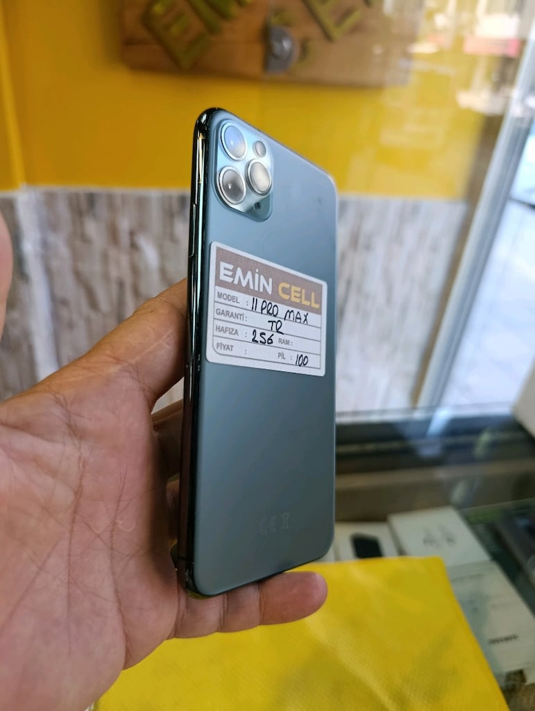 iPhone 11 pro max TR 256 GB - 4