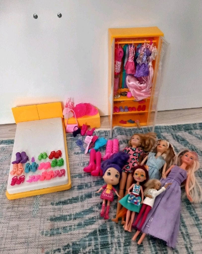 Barbie Yatak ve Dolabı - 5